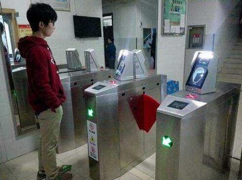 合肥人臉識別機(jī)