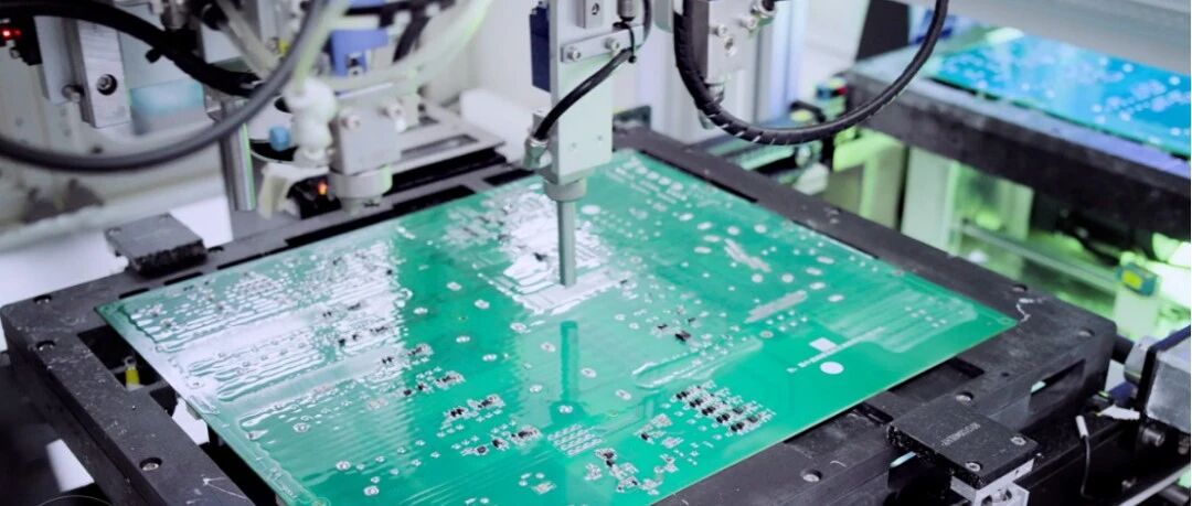 AI模塊、集成預(yù)制艙、油電同速、移動儲能池，一個全新的充電時代已到來！