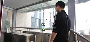 刷臉免檢通行，廣州南沙法院出入口開(kāi)啟“刷臉時(shí)代”