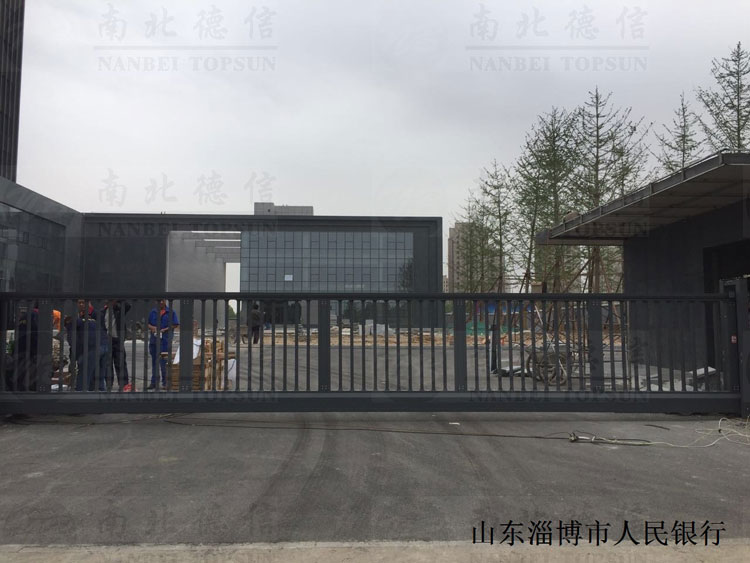 南北德信818TW智能無軌懸浮門在山東淄博市人民銀行的工程應(yīng)用