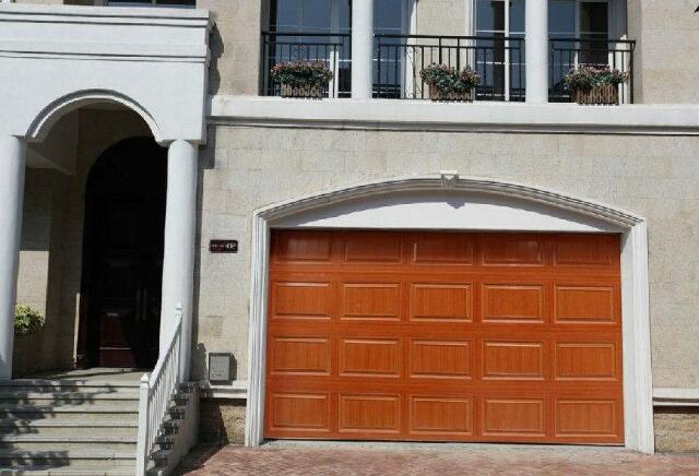 您知道嗎？車庫(kù)門過(guò)于陳舊反而成為導(dǎo)致事故的危險(xiǎn)因素