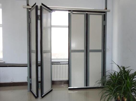 如何輕松裝上多扇電動折疊門呢？