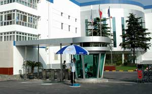 上海乳品八廠通道閘案例 - 中出網-智能出入口與停車充電門戶