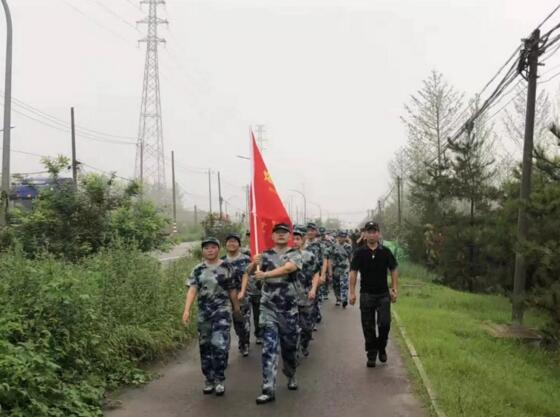“熔爐之煉，再現(xiàn)鐵軍” 記陽光海天軍事訓(xùn)練營&半年度會議