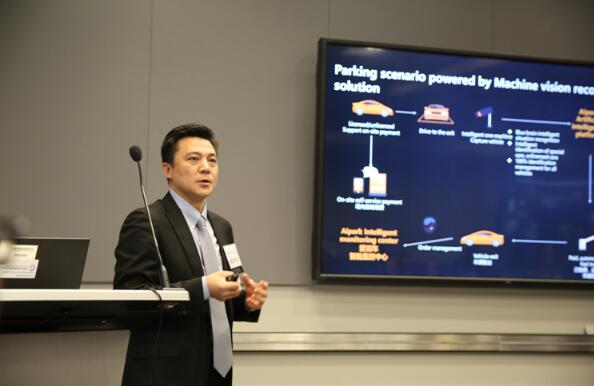 世界銀行交通年會(huì)現(xiàn)場(chǎng)AIpark（愛(ài)泊車(chē)）聯(lián)合創(chuàng)始人、CTO謝秀鵬現(xiàn)場(chǎng)主題演講