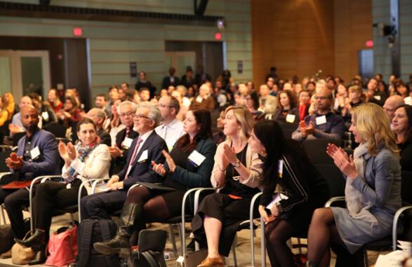 世界銀行交通年會(huì)現(xiàn)場(chǎng)的專家對(duì)AIpark（愛(ài)泊車(chē)）的技術(shù)和理念表達(dá)認(rèn)同