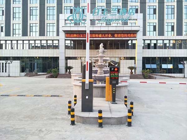 小區(qū)車(chē)牌識(shí)別系統(tǒng)