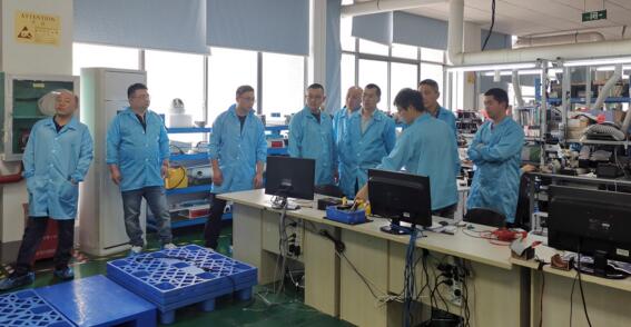 全體經(jīng)銷商參觀了南寧生產(chǎn)中心