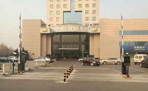 火炬大廈車牌識(shí)別系統(tǒng)案例 - 中出網(wǎng)-智能出入口與停車充電門戶