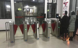 桂林旅游學(xué)院宿舍樓翼閘案例