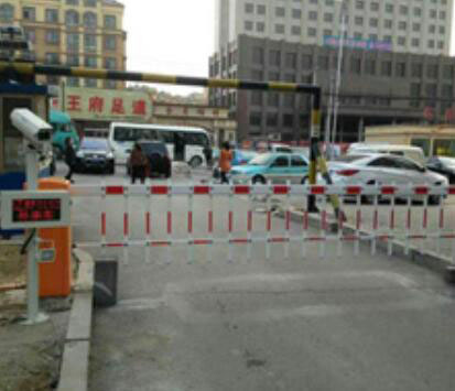 鐵嶺昌圖恒晟花園小區(qū)車牌識別系統(tǒng)案例 - 中出網(wǎng)-智能出入口與停車充電門戶