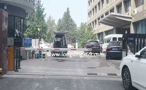 北京豐臺區(qū)金自天智能控制科技園停車場系統(tǒng)案例 - 中出網(wǎng)-智能出入口與停車充電門戶