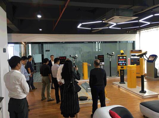 四川中恒文化旅游公司蒞臨廣州科馬電子有限公司考察指導(dǎo)