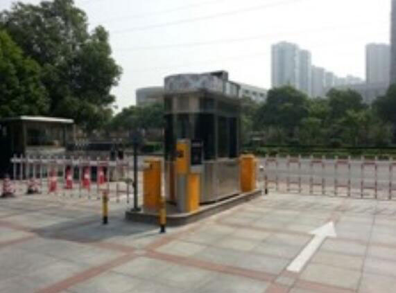 長沙巨星集團停車場系統(tǒng)案例 - 中出網(wǎng)-智能出入口與停車充電門戶