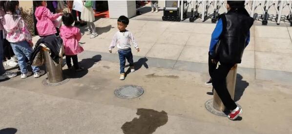 這張看似平常的圖片暴露出很多細(xì)節(jié)