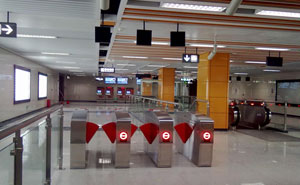 成都2號(hào)線通道閘案例