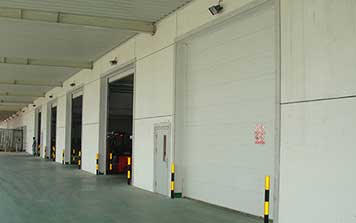 工業(yè)滑升門(mén)