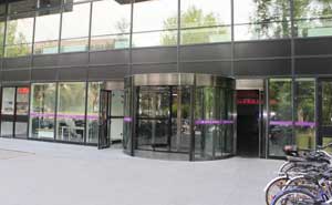 北京清華大學(xué)人文社科綜合樓旋轉(zhuǎn)門案例