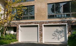 鄭州建業(yè)森林半島車庫門案例 - 中出網(wǎng)-智能出入口與停車充電門戶