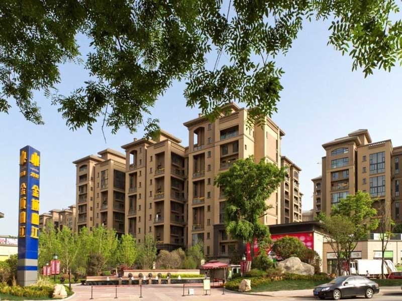 西安萬(wàn)科金域曲江智能感應(yīng)一卡通停車場(chǎng)系統(tǒng)案例 - 中出網(wǎng)-智能出入口與停車充電門戶