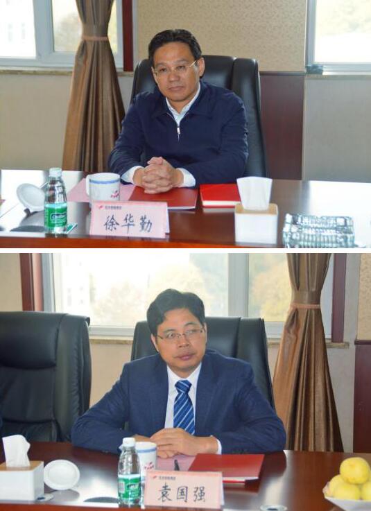 徐華勤書記和江蘇國(guó)強(qiáng)鍍鋅實(shí)業(yè)有限公司董事長(zhǎng)袁國(guó)強(qiáng)
