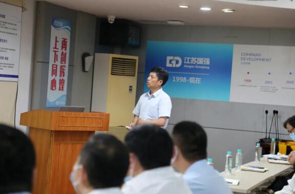 精益管理項(xiàng)目專項(xiàng)小組代表匯報(bào)了各自小組階段性成果