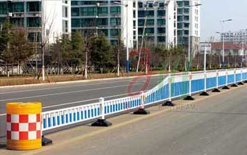 護(hù)欄 - 熱鍍鋅靜電噴涂防眩板護(hù)欄