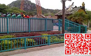 蘇州樂園排隊(duì)區(qū)護(hù)欄、樓梯欄桿、防護(hù)欄桿案例