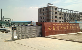 烏魯木齊金鑫利達鋼管有限公司伸縮門工程案例 - 中出網(wǎng)-智能出入口與停車充電門戶