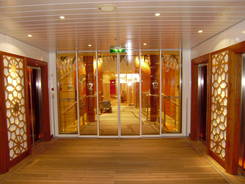 新豪華游輪“AIDA Luna”號(hào)開始處女航自動(dòng)門案例 - 中出網(wǎng)-智能出入口與停車充電門戶