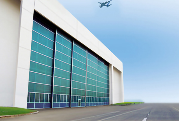 推拉機(jī)庫門