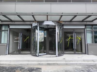 其他 - 旋轉(zhuǎn)門(mén)