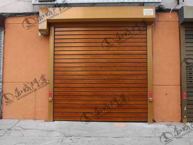 硬質(zhì)快速門