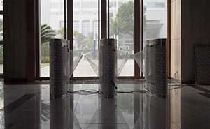 廈門廬山大酒店通道閘案例