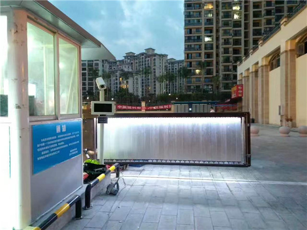 星湖灣道閘案例 - 中出網(wǎng)-智能出入口與停車充電門戶