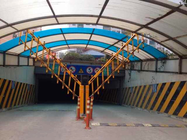 九江溫泉鎮(zhèn)兩進兩出停車場系統(tǒng)案例 - 中出網-智能出入口與停車充電門戶