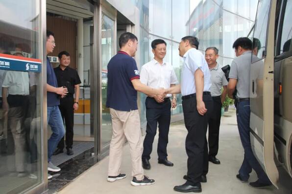 市委常委、市委組織部部長李鎮(zhèn)發(fā)蒞臨百勝智能調(diào)研、指導(dǎo)