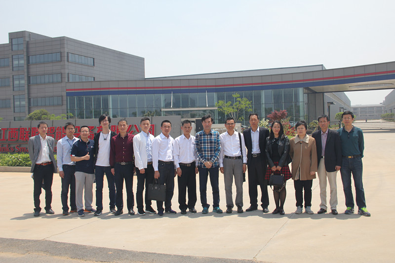 百勝“36V直流”系列產(chǎn)品獲中建金協(xié)自動(dòng)門電動(dòng)門協(xié)會(huì)及佛山自動(dòng)門行業(yè)協(xié)會(huì)領(lǐng)導(dǎo)、專家高度認(rèn)可