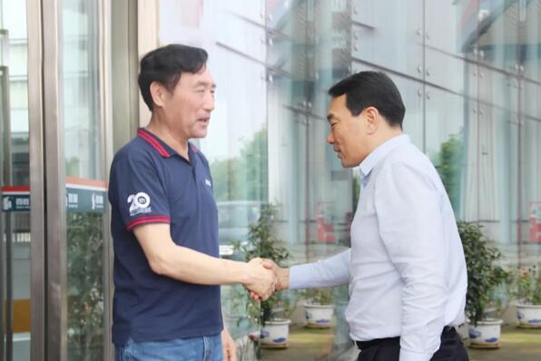 “護(hù)航行動(dòng)”暖人心——南昌縣委書記熊運(yùn)浪蒞臨百勝智能調(diào)研指導(dǎo)