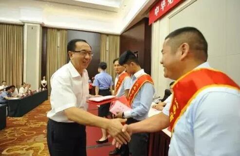 我們的時(shí)代需要英雄