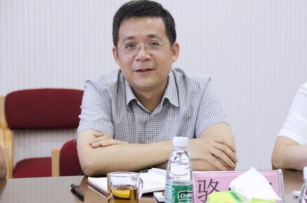 省金融監(jiān)管局副局長(zhǎng)駱小林對(duì)百勝智能的上市工作給予了充分肯定