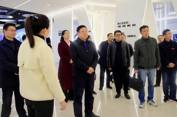 南昌航空大學黨委書記羅嗣海領導一行蒞臨百勝智能視察指導