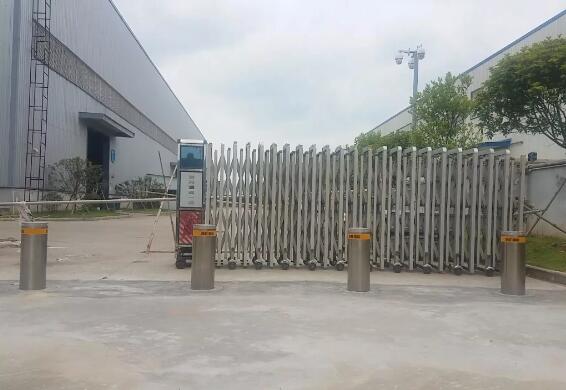 如何正確安裝百勝自動升降地柱？