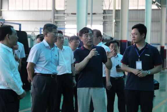 省委常委、省紀(jì)委書記馬森述蒞臨百勝智能調(diào)研指導(dǎo)