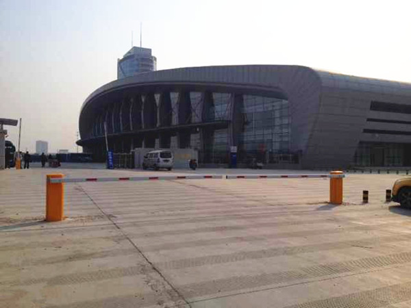 濟(jì)南商河汽車(chē)總站藍(lán)牙遠(yuǎn)距離停車(chē)場(chǎng)系統(tǒng)案例 - 中出網(wǎng)-智能出入口與停車(chē)充電門(mén)戶(hù)