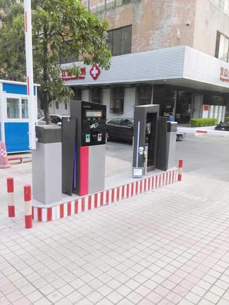 佛山南海農(nóng)商銀行停車(chē)場(chǎng)系統(tǒng)案例 - 中出網(wǎng)-智能出入口與停車(chē)充電門(mén)戶(hù)