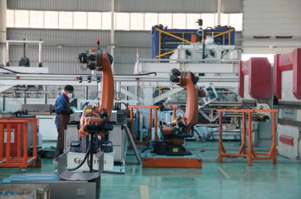 一手抓生產(chǎn)，有序有力，加速?gòu)?fù)產(chǎn)