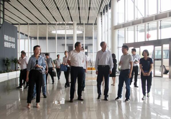 江西省商務(wù)廳廳長謝一平一行蒞臨百勝智能開展“我為群眾辦實事”走訪調(diào)研活動