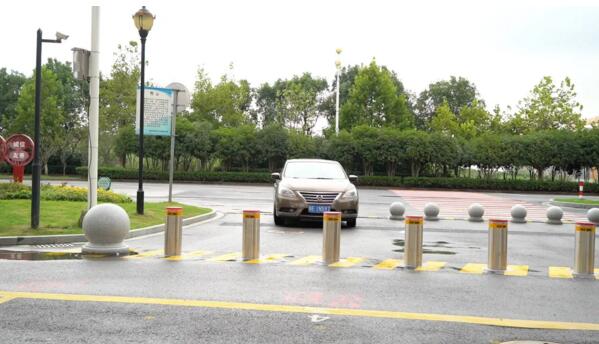 實(shí)現(xiàn)“人車分流”，維護(hù)道路交通安全