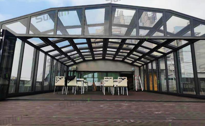 集團(tuán)總部大樓屋頂戶外餐廳移動(dòng)陽光房